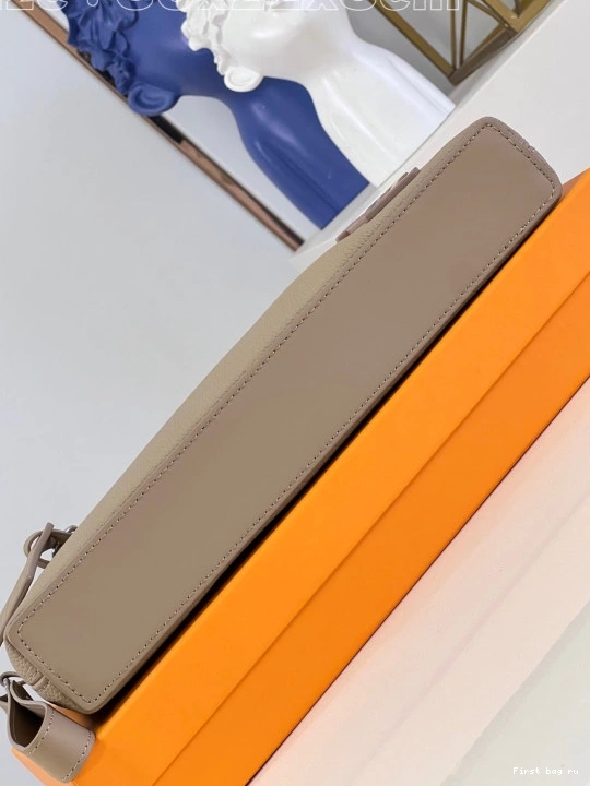 Frstbag ru VUITTON LOUIS POUCH IPAD 0805